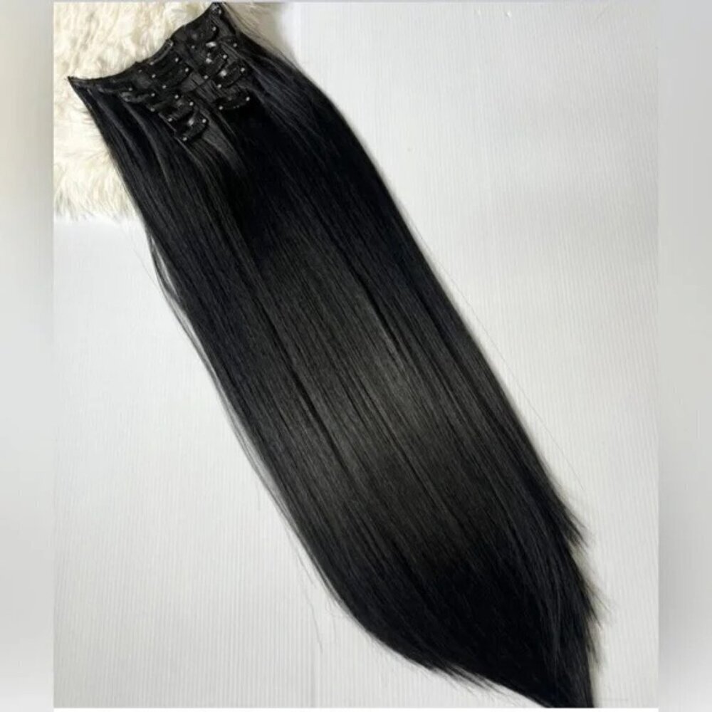 Black hair extensions - Picture 1 of 6